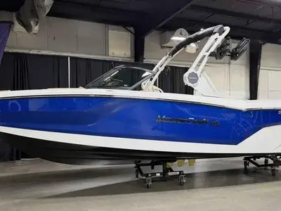 MasterCraft NXT24
