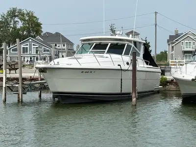 1999 Tiara 4000 Express