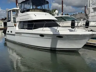 Carver 356 MOTOR YACHT