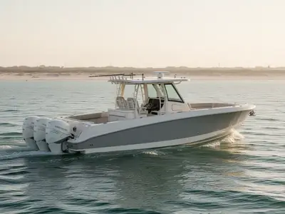 2019 Boston Whaler 350 Outrage
