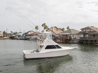 2005 Cabo 35 FLYBRIDGE