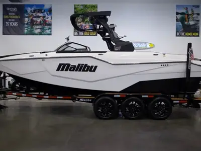 2026 Malibu M242