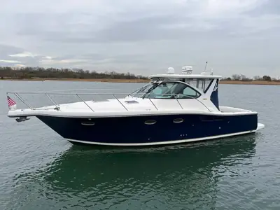 2005 Tiara 3200 Open