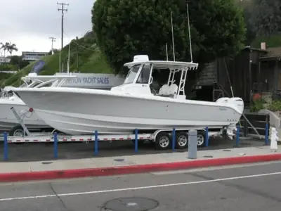 2024 Edgewater Power 325CC