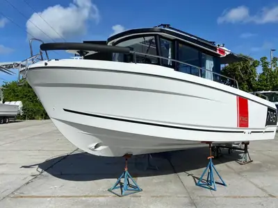 2026 Jeanneau NC 795 Series 2
