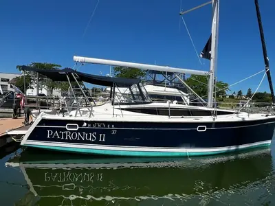 Marlow-Hunter Marlow Hunter 37