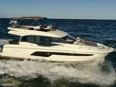 2018 Prestige 520 Fly