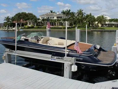 Chris-Craft 28 Corsair