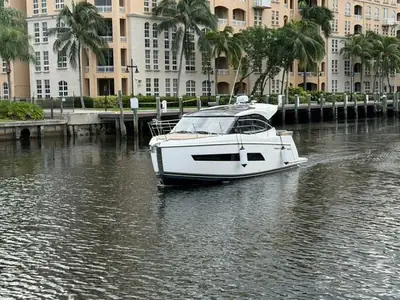 Carver C34 W