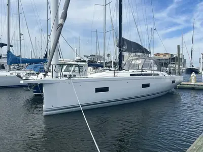 2023 Beneteau First 44