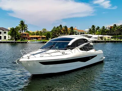 2017 Galeon 560 Sky