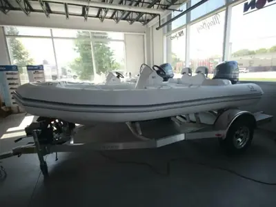 Zodiac of North America YACHTLINE 440 NEO