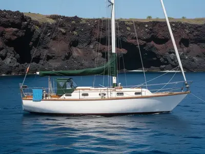 1980 Cape Dory 33
