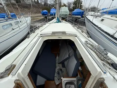 1976 Pearson 30