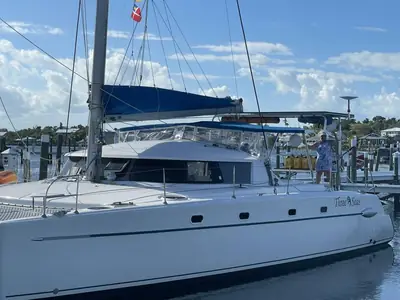 2002 Fountaine Pajot 43 Belize