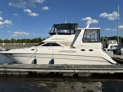 1999 Sea Ray 420 Aft Cabin