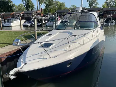 2019 Rinker 370 EX