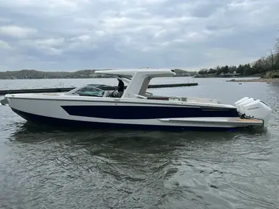 2024 Aviara AV36 Outboard