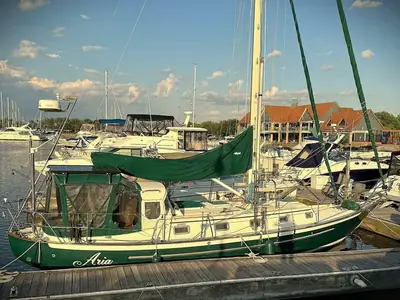 Pacific Seacraft 37