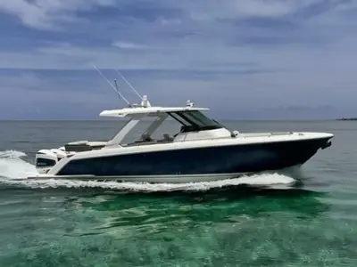 2019 Tiara Sport 38 LS