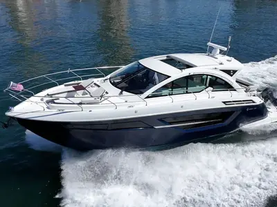 2019 Cruisers 50 Cantius