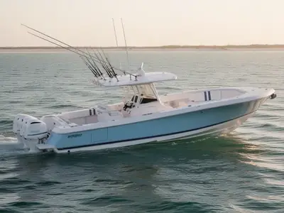 2018 Intrepid 375 Center Console
