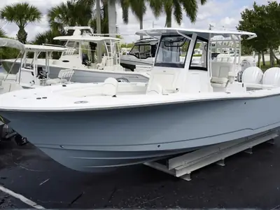 Sea Hunt GAMEFISH 28 FS