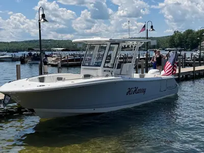 2026 Robalo R270