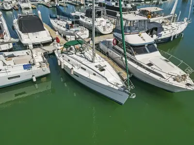 Beneteau 36.7