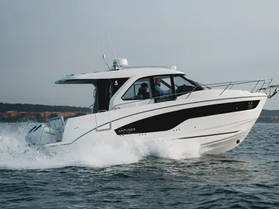  Beneteau Antares 9