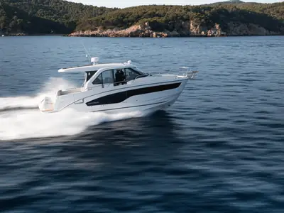  Beneteau Antares 9