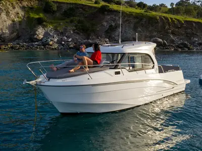  Beneteau Antares 8