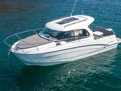  Beneteau Antares 8