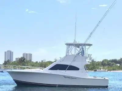2001 Luhrs Corp 40 CONVERTIBLE