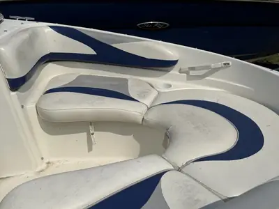 1999 Glastron SX-175