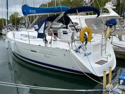  Beneteau Oceanis Clipper 373