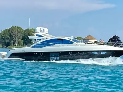 Azimut 62S