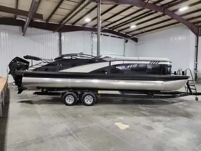 Bennington Pontoons 26 LXSSB