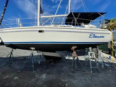 2003 Catalina Yachts 310
