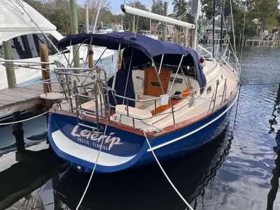 Island Packet 350