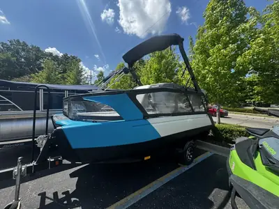 2023 Shallow Sport SPORT 18
