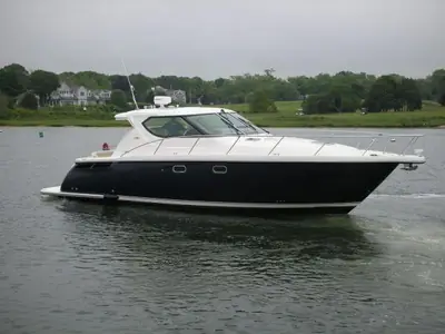 Tiara 4300 Sovran