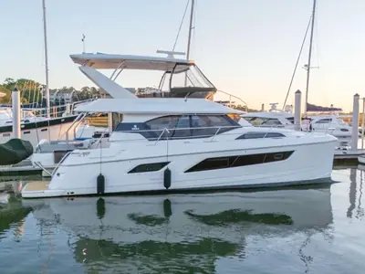 2021 Aquila 44 Yacht