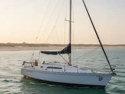 1985 Beneteau FIRST 325