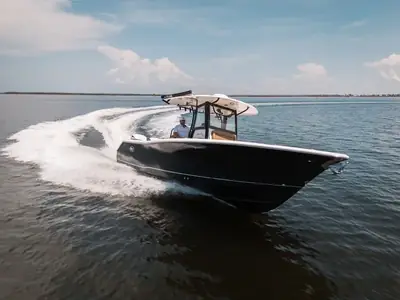 Sea Hunt GAMEFISH 30 CB