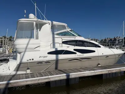 Cruisers 415 EXPRESS MOTORYACHT