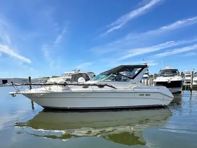 1995 Sea Ray 330 Express Cruiser