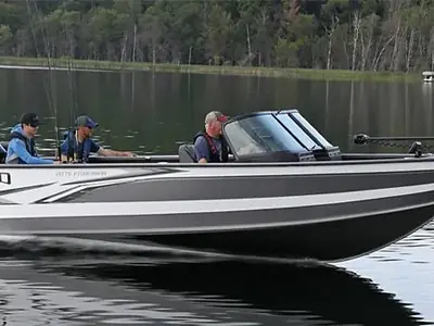 Lund 2075 Fisherman