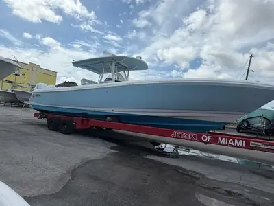2020 Intrepid Powerboats 375 Nomad SE