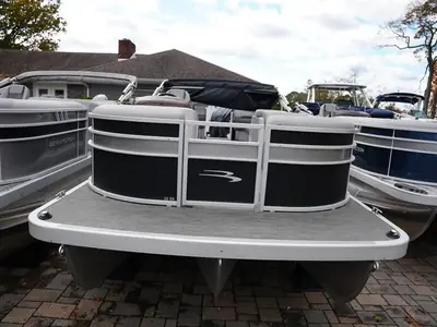 Bennington Pontoons 22 SXSRC